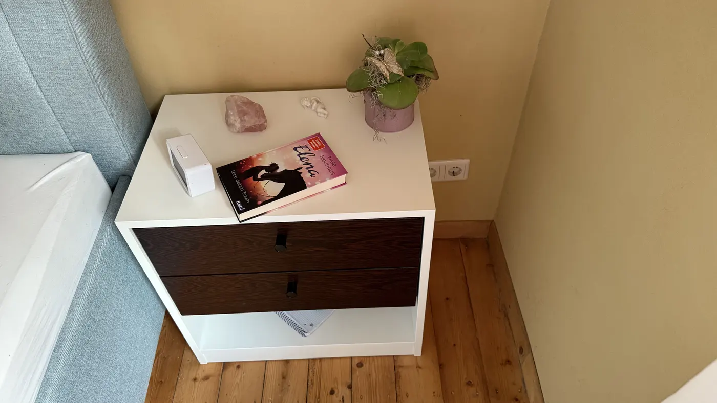 Nachtschränkchen passend zum Kleiderschrank - Ansicht 2