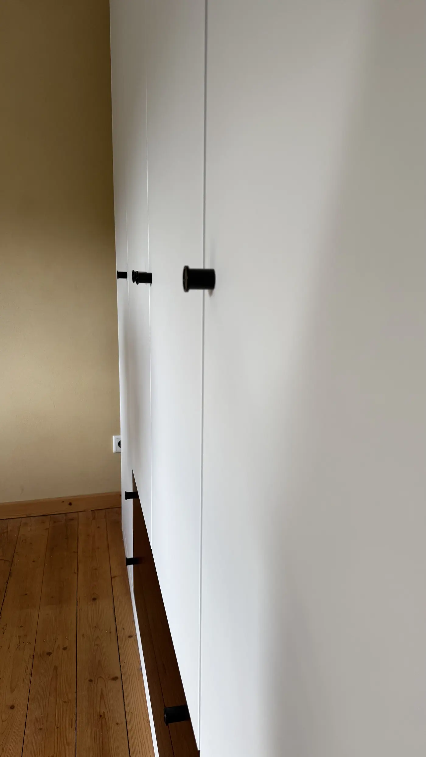 Kleiderschrank mit Lichtakzent - Ansicht 12